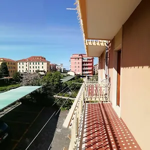 Casa Thea Codice Citra Zero Undici Zero Diciassette Lt 0633 Levanto